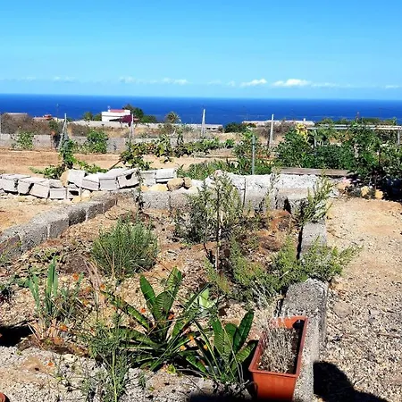 Cornical Rural House, In Arafo Nyaraló *